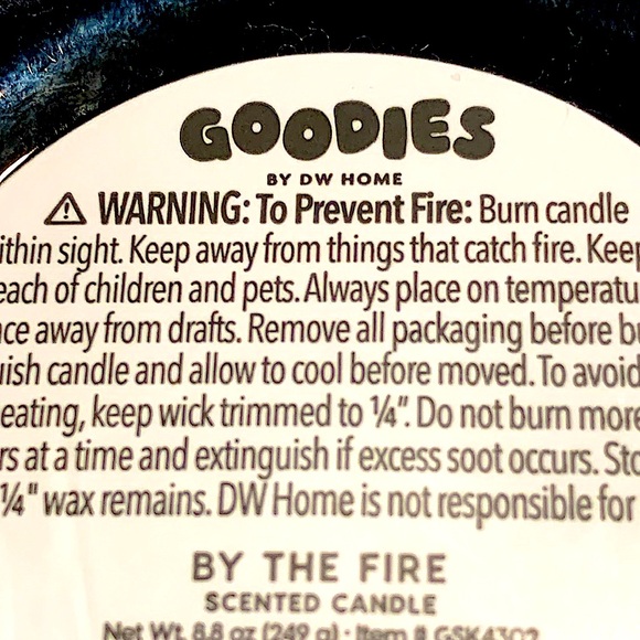 DW HOME CANDLE BY THE FIRE GOODIES RICHLY SCENTED NEW - Picture 6 of 6